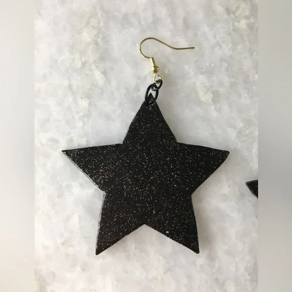 Large Black Stars with gold glitter accents handcrafted statement earrings ✨⭐️🖤 - Picture 3 of 13
